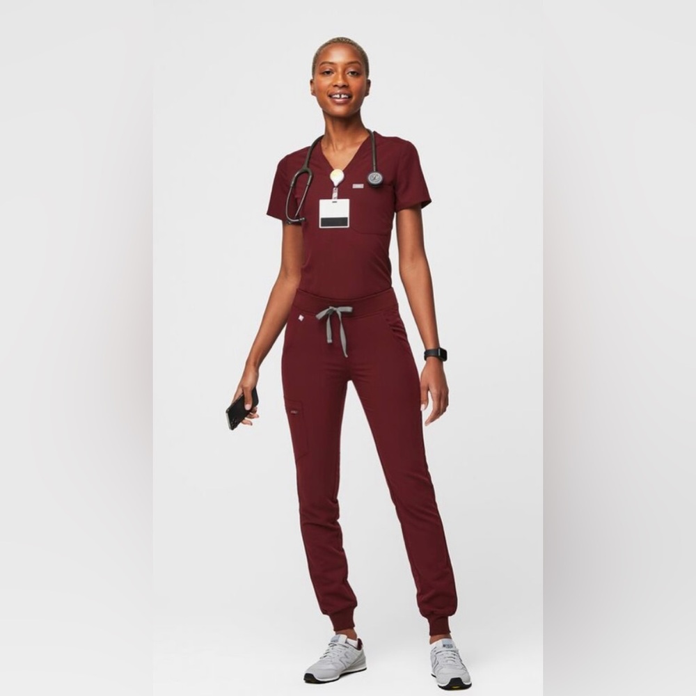 FIGS Technical Collection Zamora  Scrub Joggers Burgundy/Gray Medical. Size S